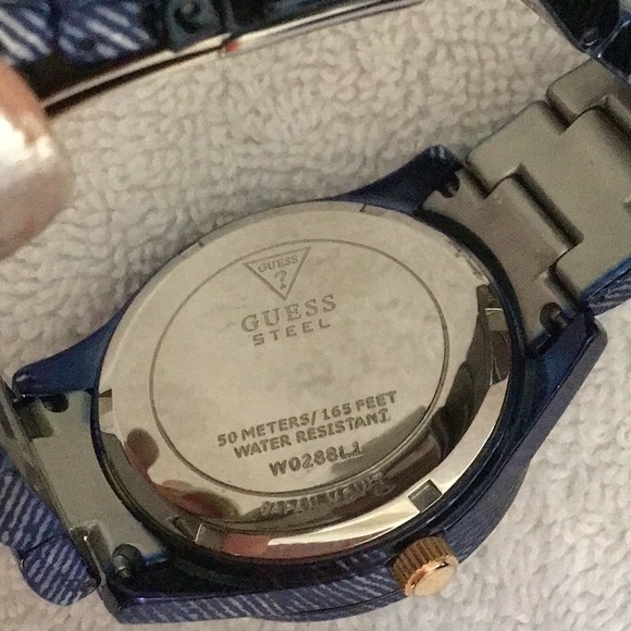 Guess watch, jean motive, metal wristband - Picture 6 of 8